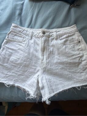 Women’s White High-Rise Frayed Hem Denim Shorts